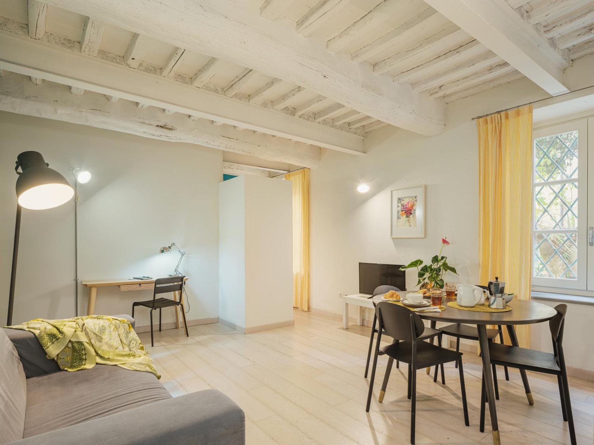 Residenza Degli Artisti Apartments Лукка Екстер'єр фото