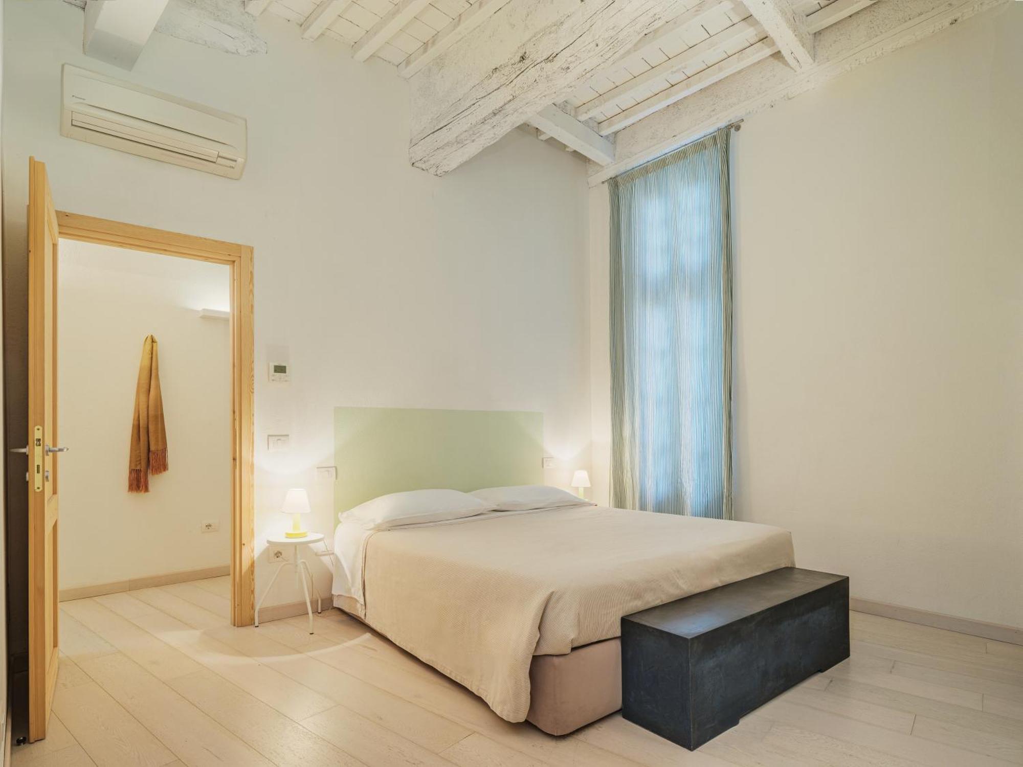 Residenza Degli Artisti Apartments Лукка Екстер'єр фото